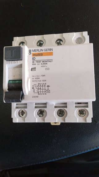 Merlin Gerin C60N Diferencial 400V