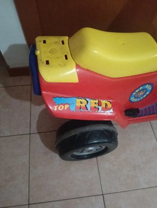 Triciclo elettrico 6V per bambini