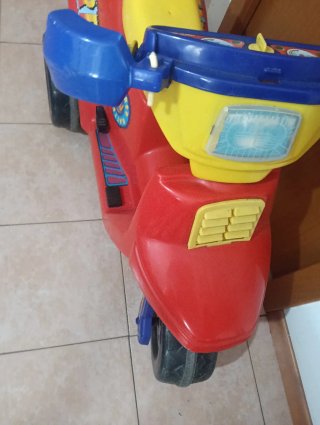 Triciclo elettrico 6V per bambini