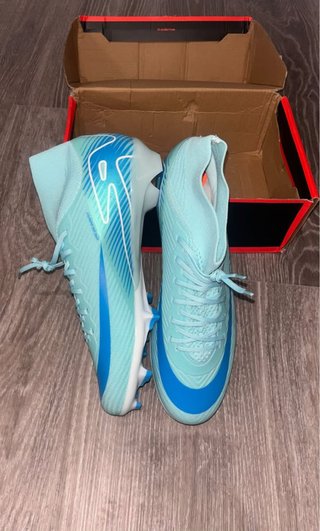 Zapatillas de fútbol nike azul y turquesa
