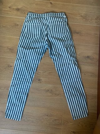 Pantalón rayas Stradivarius