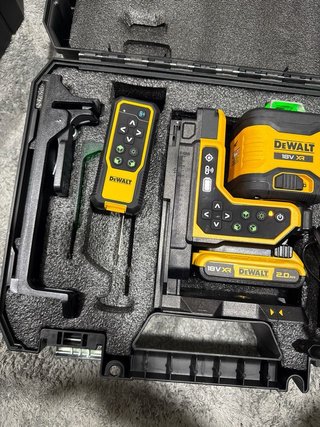 Nivel Láser Dewalt DCLE34035 360° + Mando