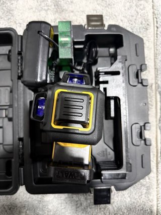 Nivel Láser Dewalt 18V 360° DCLE34031