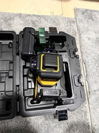 Nivel Láser Dewalt 18V 360° DCLE34031
