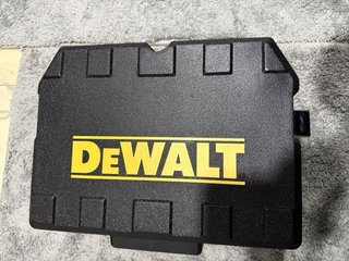 Nivel Láser Dewalt 18V 360° DCLE34031