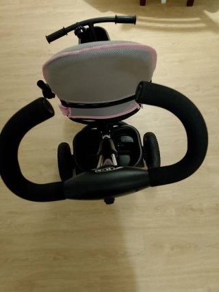 Triciclo infantil rosa y negro