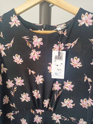 Vestido largo floral negro y rosa