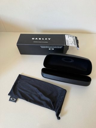 Funda gafas Oakley negra