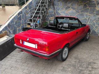BMW E30  1989