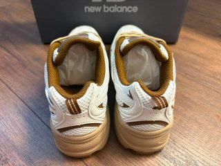 Zapatillas New Balance 530 Running Marrones y Blan
