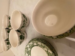 Set Tazze e Piattini Churchill Verde e Bianco