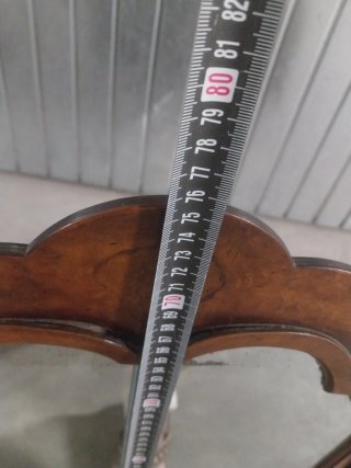 Tocador antiguo de madera con espejo tríptico