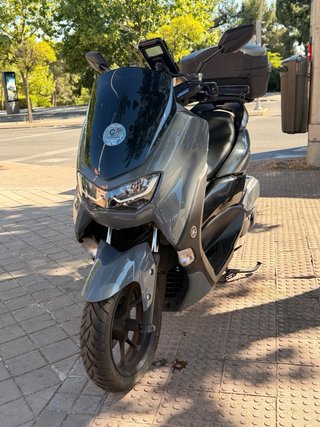 Yamaha NMAX 2024 Gris