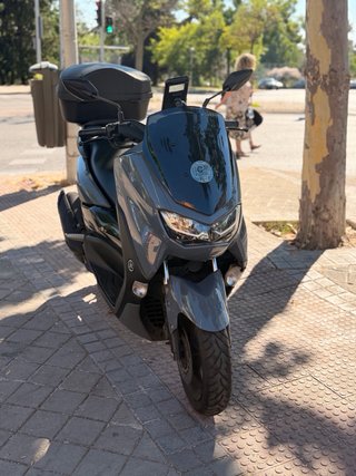 Yamaha NMAX 2024 Gris