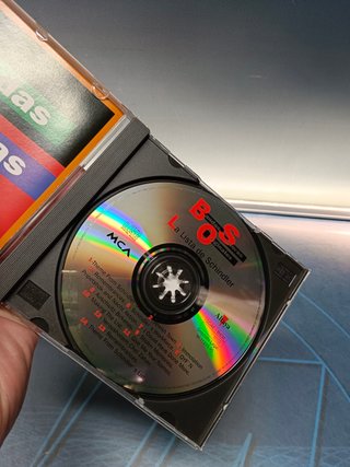 VHS  La lista de Schindler + CD banda sonora de la película