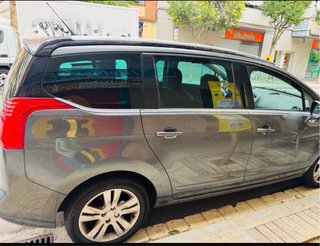 Peugeot 5008 2015