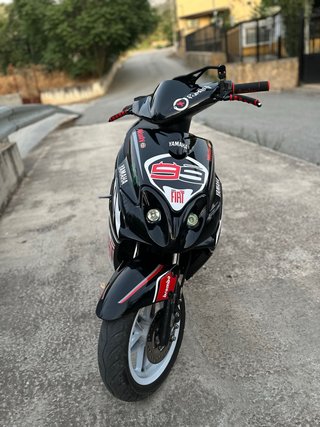 Yamaha jog rr Negra y Roja
