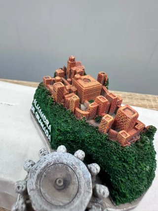 Figura Alhambra de Granada y Fuente