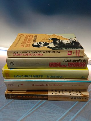 Lote, 5 libros sobre política