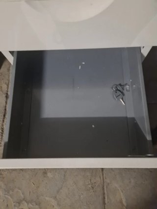 Cajonera de oficina metálica