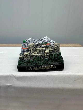 Figura souvenir La Alhambra Granada