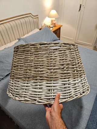 Lámpara de mimbre