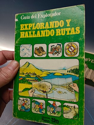 2 libros EXPLORANDO Y HALLANDO RUTAS + MONTES UNIVERSALES. JUEGOS DE INTERIOR Y BOSQUE