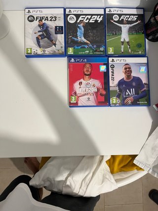 Confezione 5 Giochi FIFA PS4/PS5