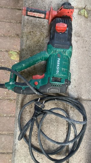 Martillo perforador y cincelador Parkside PBH 1050