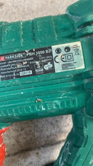 Martillo perforador y cincelador Parkside PBH 1050