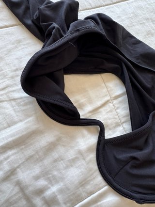 Top a maniche lunghe + jeans corti
