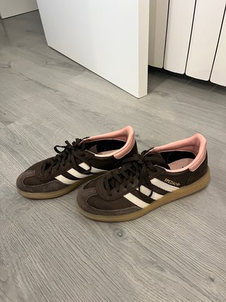 Zapatillas Adidas Spezial Marrones y Rosas