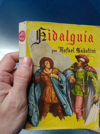 7 novelas PULP , Lagrimas para patricia, El elefante blanco, Después de medianoche y mas