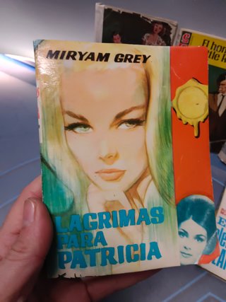 7 novelas PULP , Lagrimas para patricia, El elefante blanco, Después de medianoche y mas