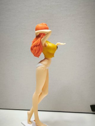 Figura Nami One Piece C II Banpresto (SIN CAJA)