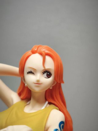 Figura Nami One Piece C II Banpresto (SIN CAJA)