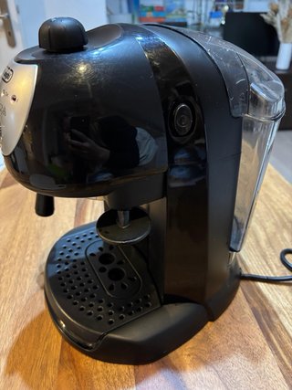 Cafetera DeLonghi Negra