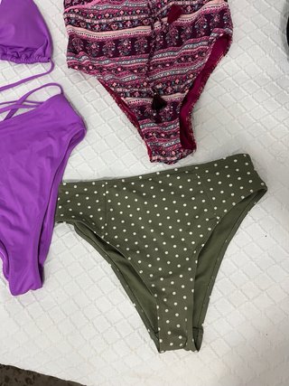 Lote Bikinis y bañador todo 35€