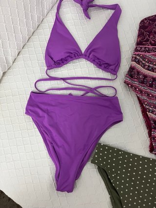 Lote Bikinis y bañador todo 35€