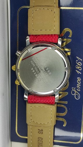 Reloj de pulsera cronógrafo Junghans. Nuevo.