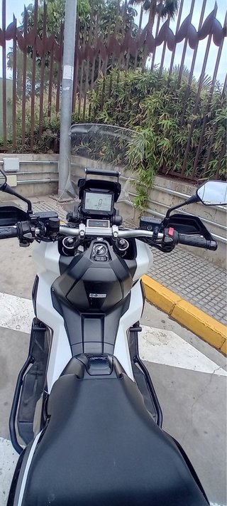 Honda X-ADV 2019 Negra/Blanca