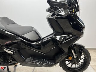 HONDA ADV 350 2025 8593 kms.