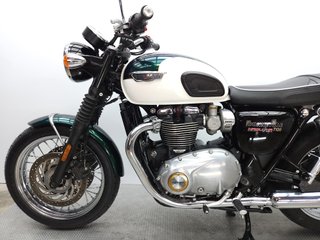 TRIUMPH BONNEVILLE T120 2018 7948 kms.