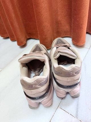 New Balance 9060 Beige/Rosa