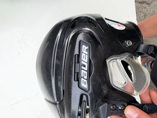 Casco Bauer Hockey Talla L