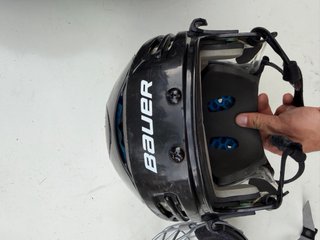 Casco Bauer Hockey Talla L