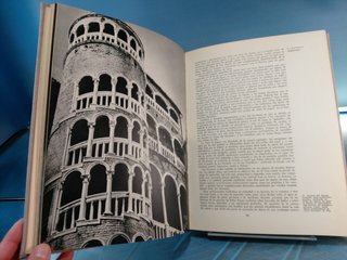 Venecia, La Máscara de Italia. Marcel Brion. Editorial Argos, 1962.