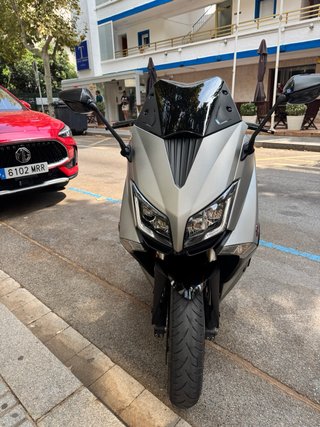 Yamaha TMAX 530 Maxi Scooter