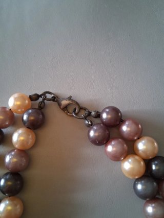 Collar Doble Hilera con Broche (Estilo Vintage)