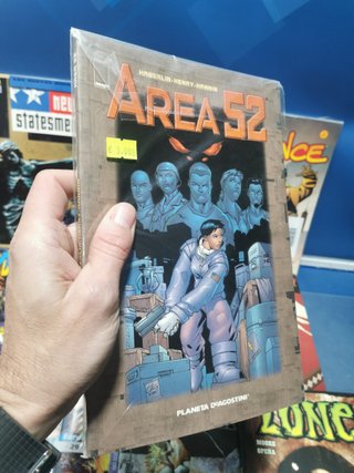 Lote 17 cómics variados, LEAVE IT TO CHANGE, NEW STATESMEN, NINJAK, ULTIMATE ADVENTURES